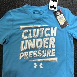 Boys under Armour T-shirt size medium